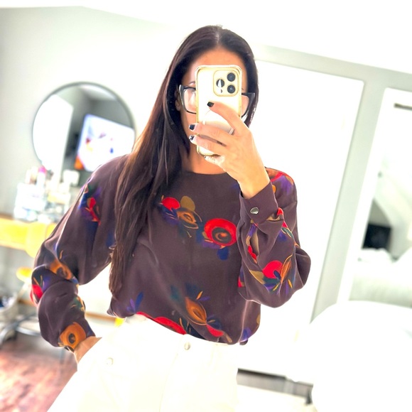 Emanuel Ungaro Tops - Vintage Emanuel Ungaro brown silk floral front top with shoulder pads size 4